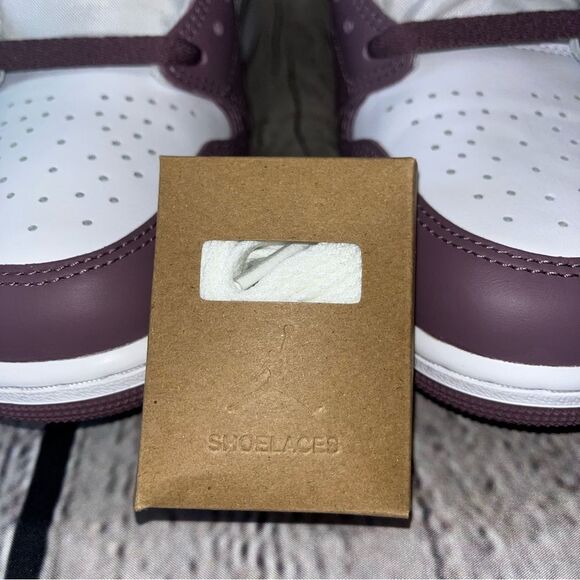 NWT Nike Air Jordan 1 Retro High OG Sneakers Size 10.5 - Picture 10 of 14